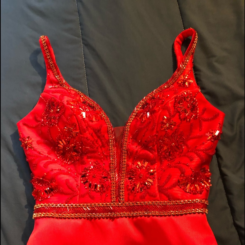 Prom Dress - Picture 2 of 5